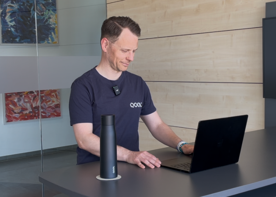 QOOL Bottle im Büro