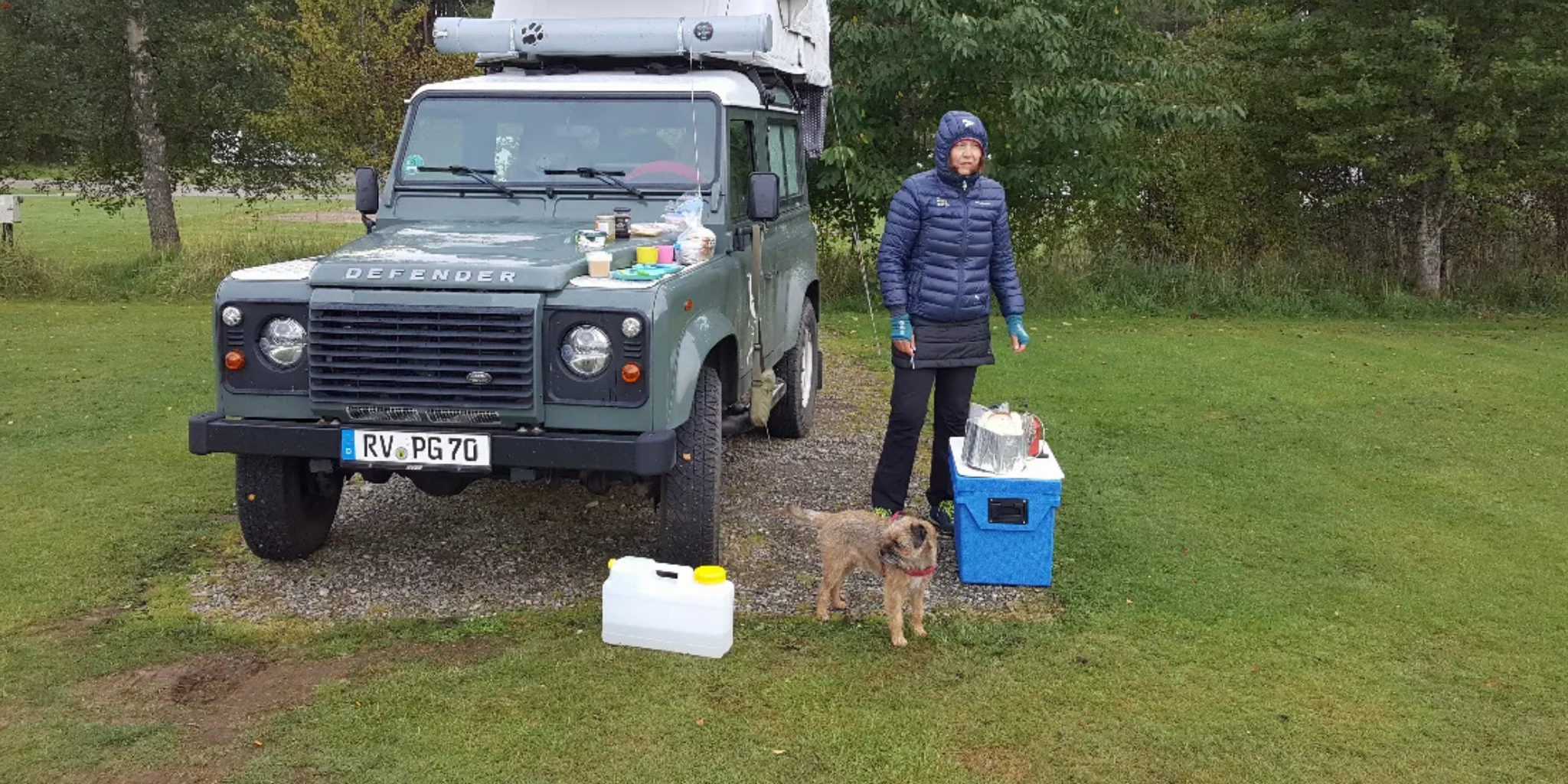 Abenteuer in den schottischen Highlands: Mit Geländewagen, Dachzelt und der QOOL Box autark unterwegs