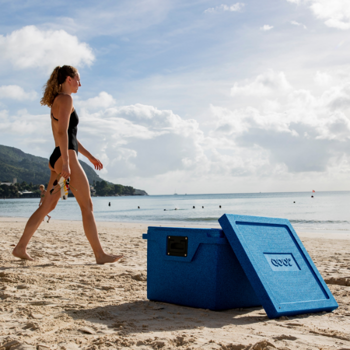Kühlbox am Strand
